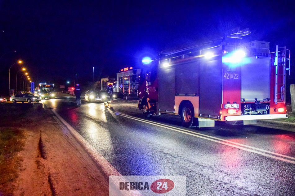 Kobieta pod kołami, poważne utrudnienia - zdjęcia