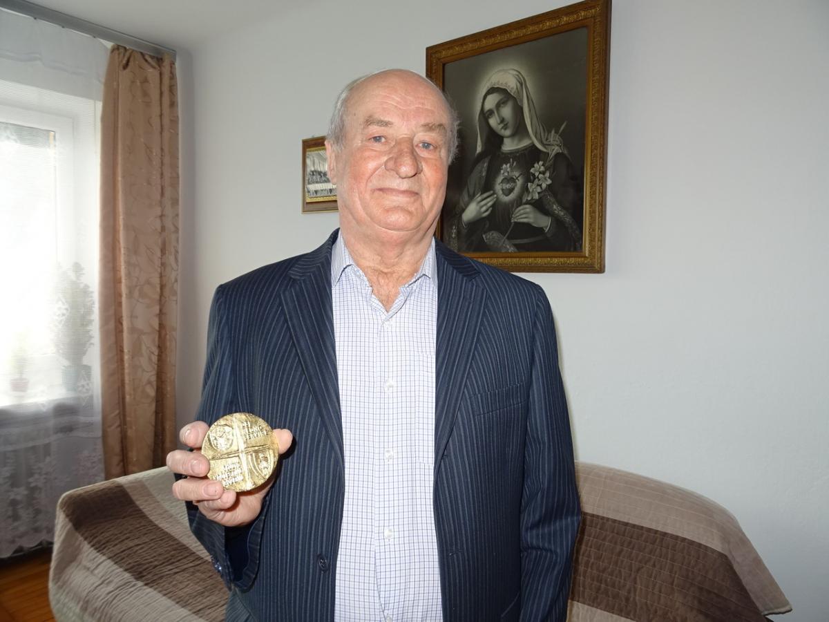 Na medale zasłużyli swoją pracą dla Kościoła