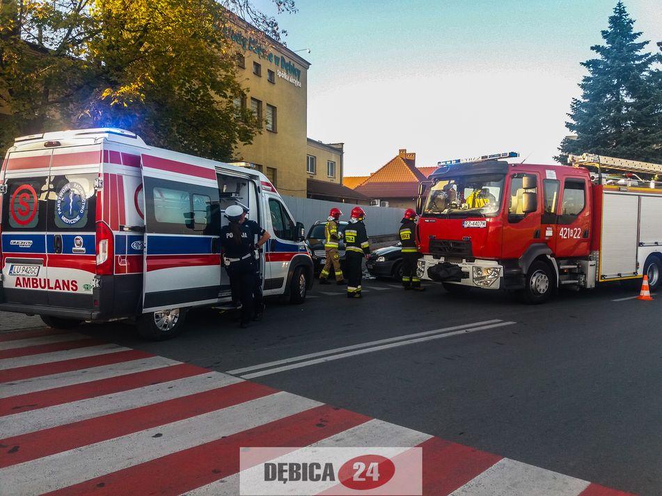 Kierowca miał atak? Po wypadku utrudnienia