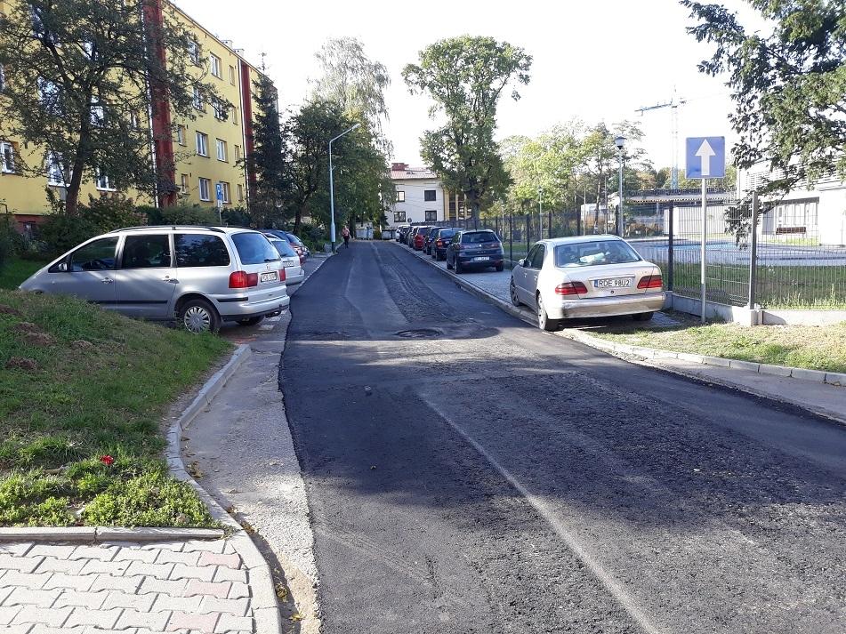 Z os. Metalowiec auta muszą zniknąć