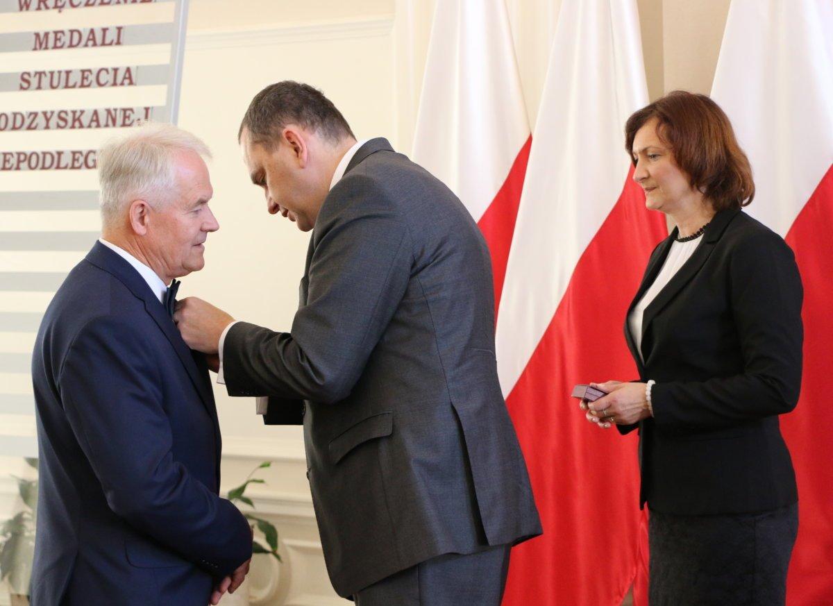 Medal dla braci Kamińskich i Stanisława Chmury