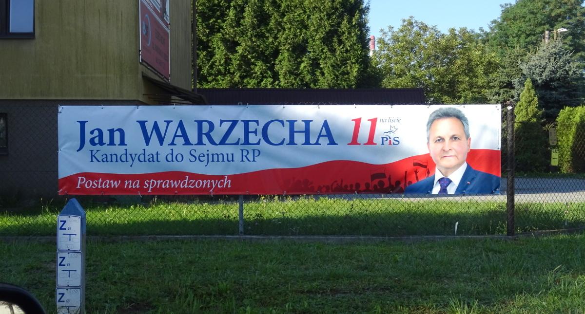 Poseł już wisi na Parkowej i w Pustyni