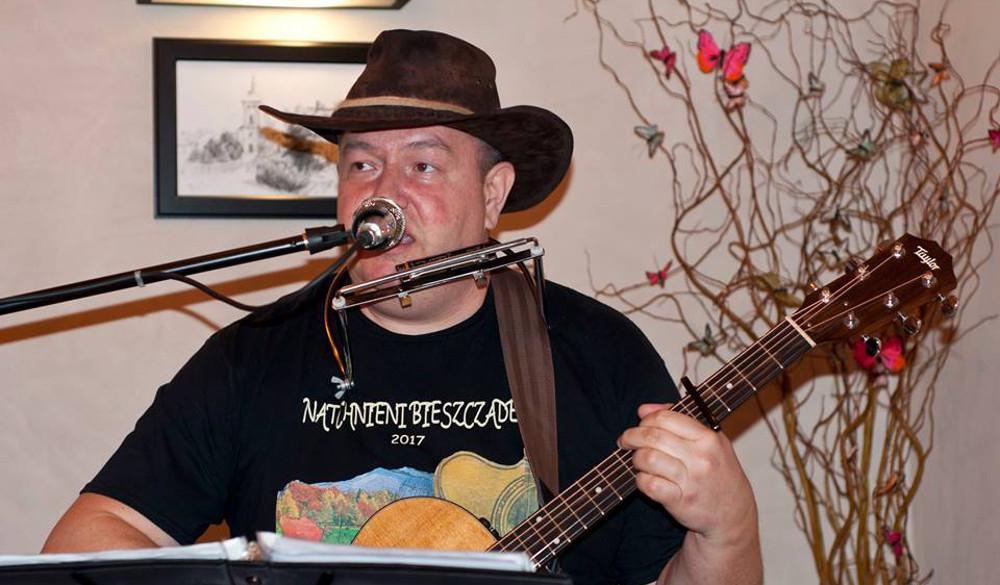 Bieszczadzki bard zaśpiewa w Pappas Pizza & Cafe