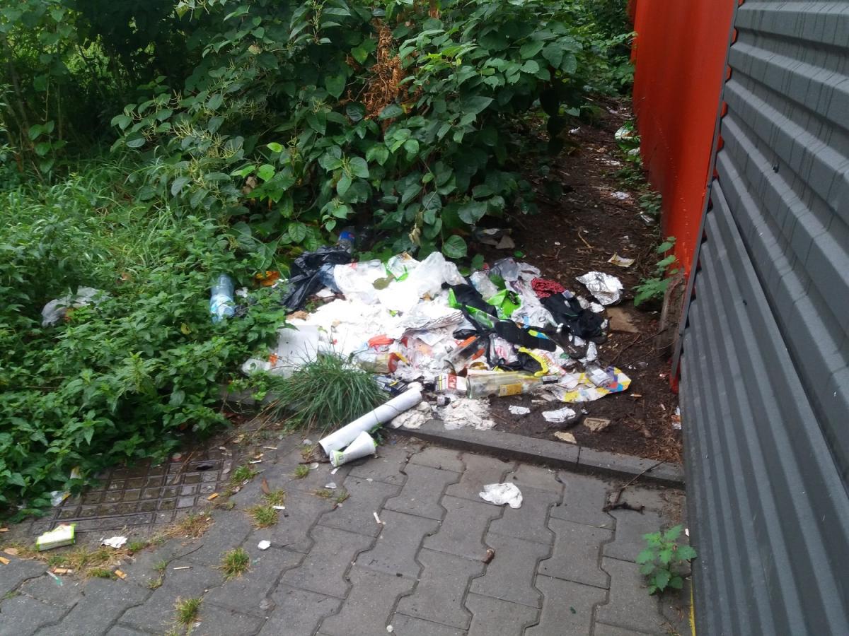 Posprzątać nie ma kto