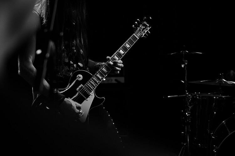 Szukasz ciekawych efektów gitarowych? Sprawdź ofertę Erato!