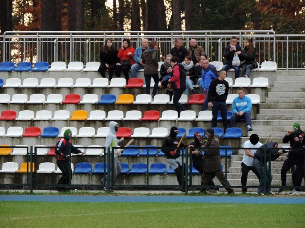 O nienawiści na stadionach będą rozmawiać w Pustyni