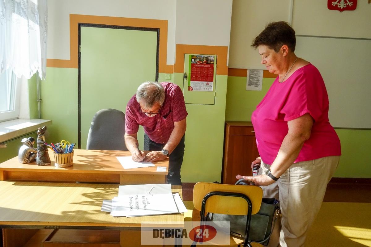 Na wybory przyszła jedna osoba