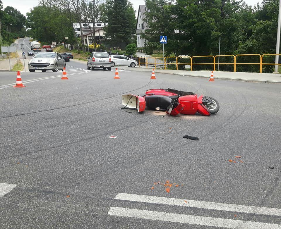 Po zderzeniu z bmw kierowca skutera trafił do szpitala