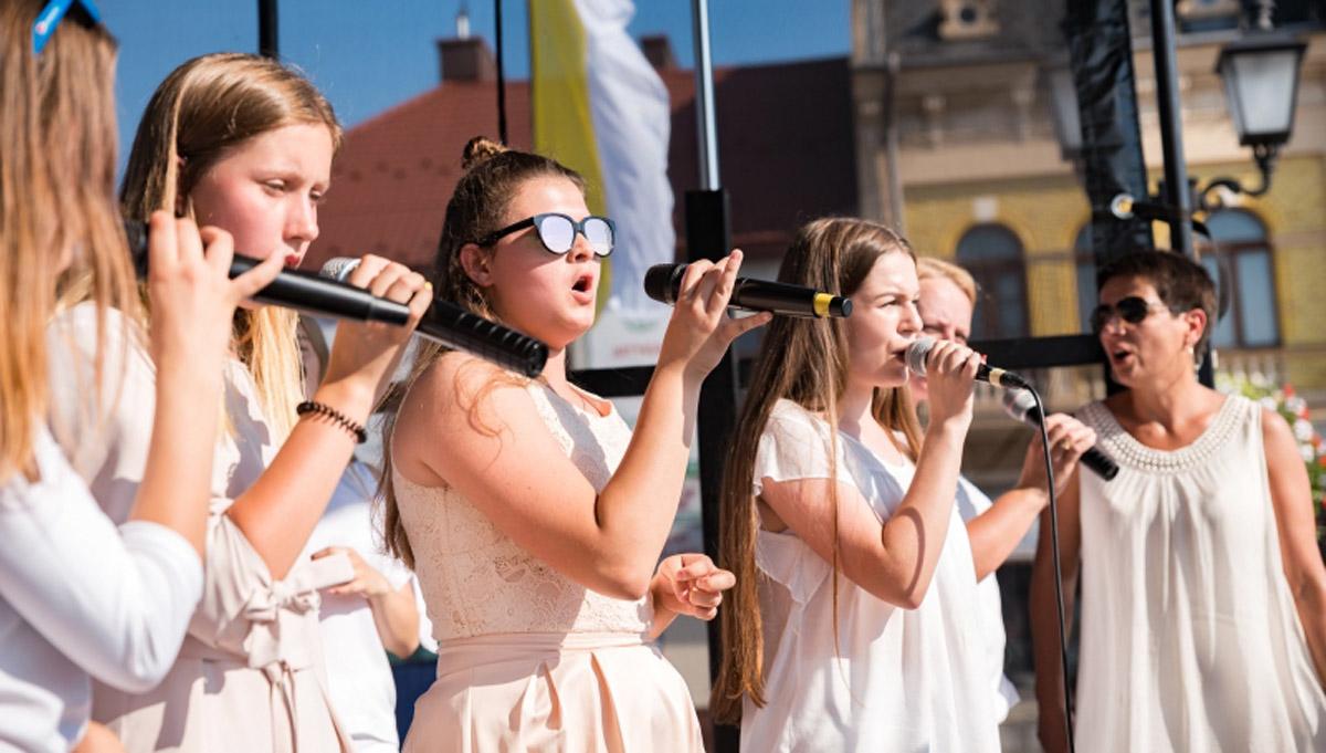 Najpierw na procesję, później na Koncert Uwielbienia
