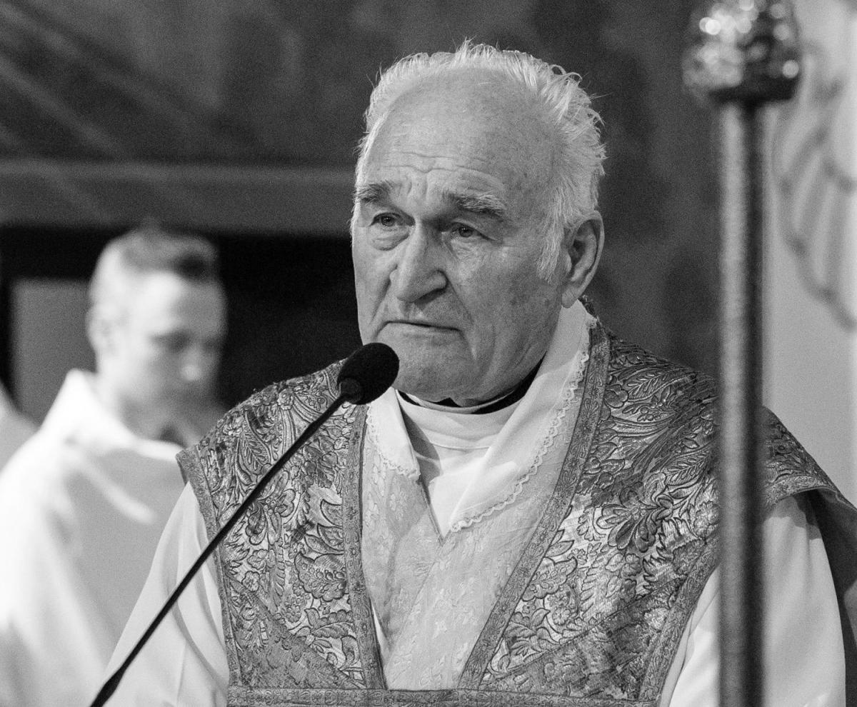 Nie żyje ks. Marian Papiernik