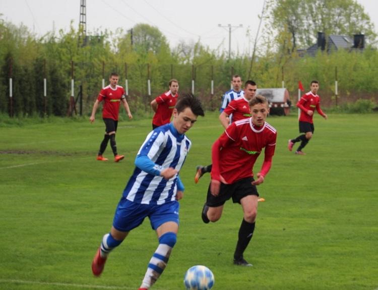 Derby powiatu dla Igloopolu. Wisłoka znów punktuje