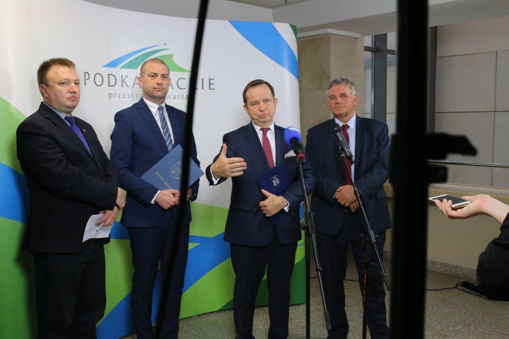 Kolejny milion na łącznik wschodni
