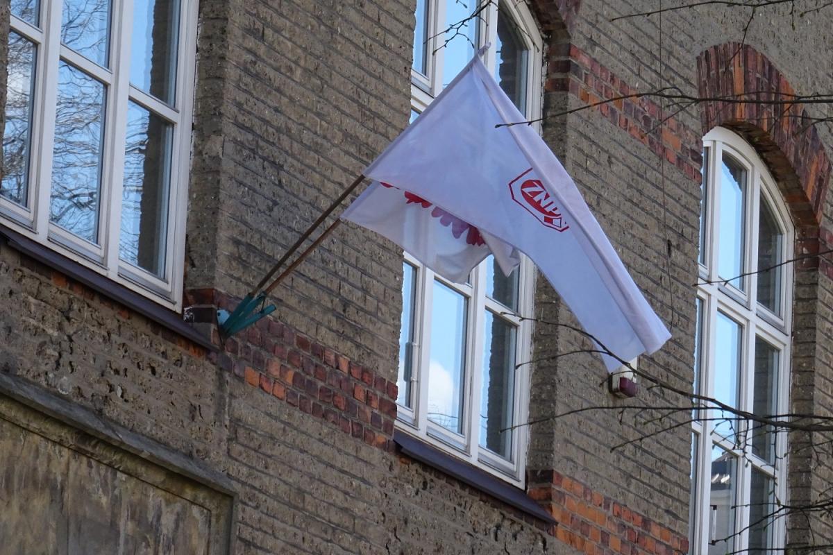 Ubywa strajkujących szkół