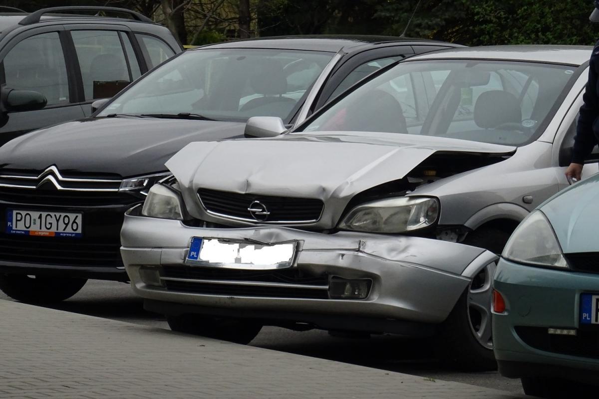 Jechała zbyt blisko, nie zdążyła wyhamować