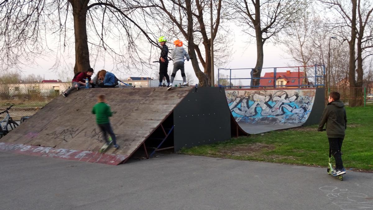 Ruszył remont dębickiego skateparku