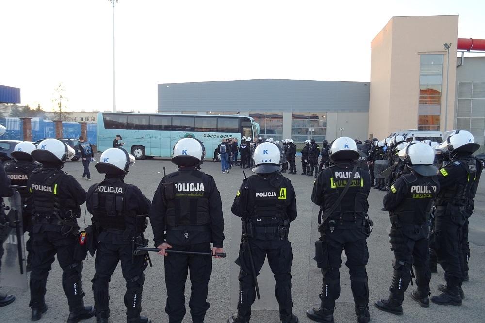 Policja podsumowuje: derby Dębicy spokojne - zdjęcia