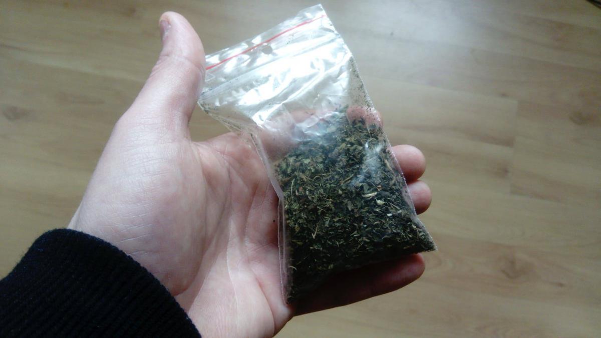 Marihuana i amfetamina w aucie