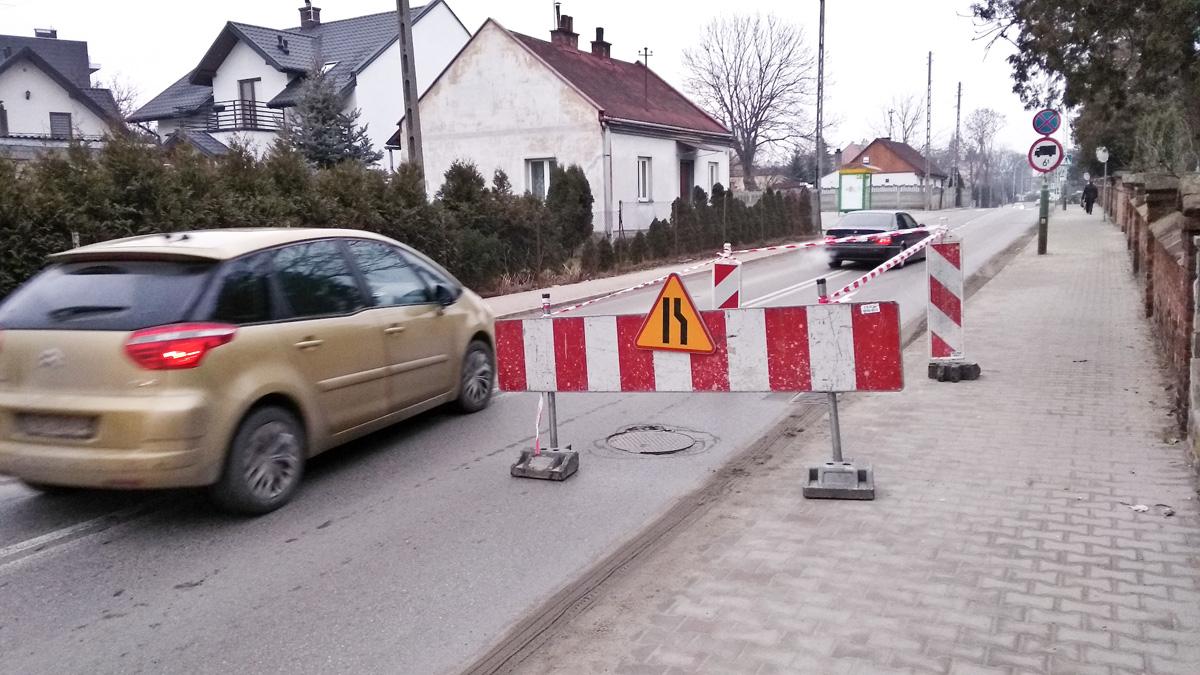 Utrudnienia ruchu na Cmentarnej