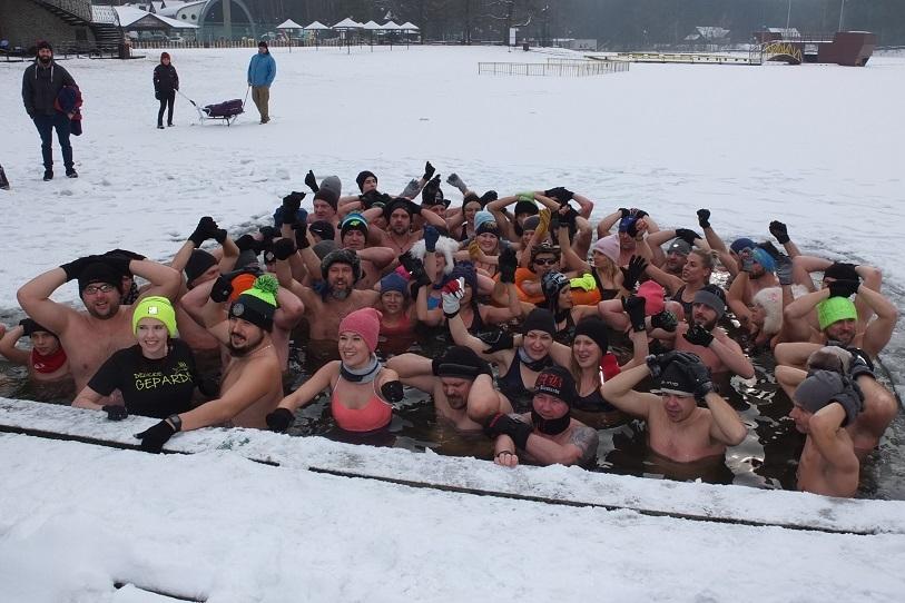 Absolutny rekord morsów - 60 w wodzie!