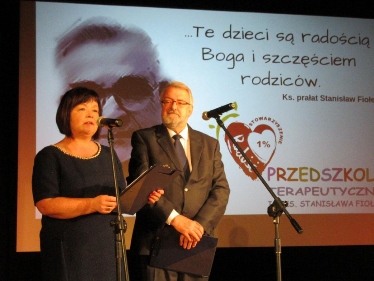 Przedszkole już imienia ks. Stanisława Fiołka - zdjęcia