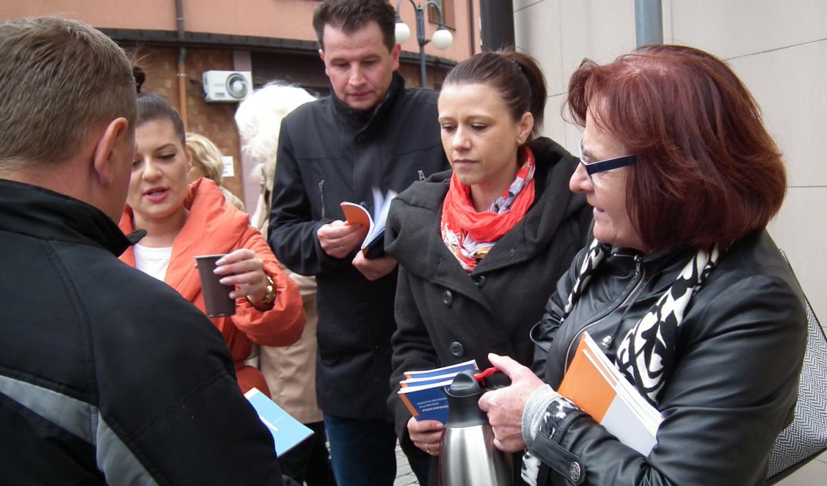 Była kawa, krówki i program wyborczy