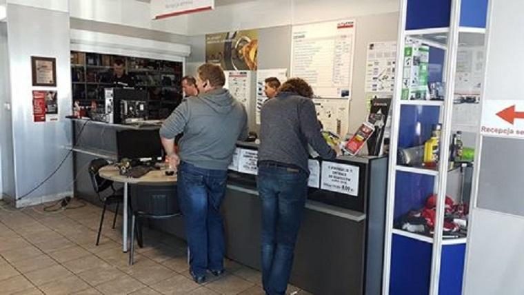 Pomimo pożaru Autozbyt jest czynny