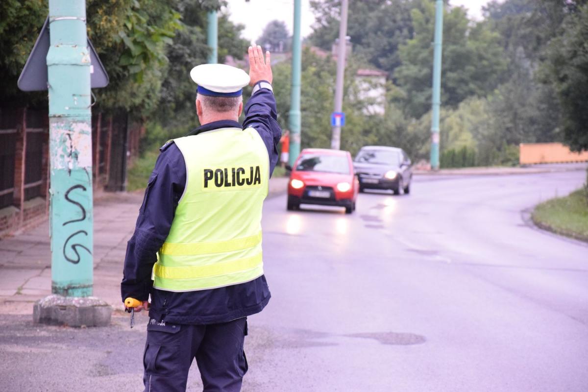 Policja kontroluje pojazdy