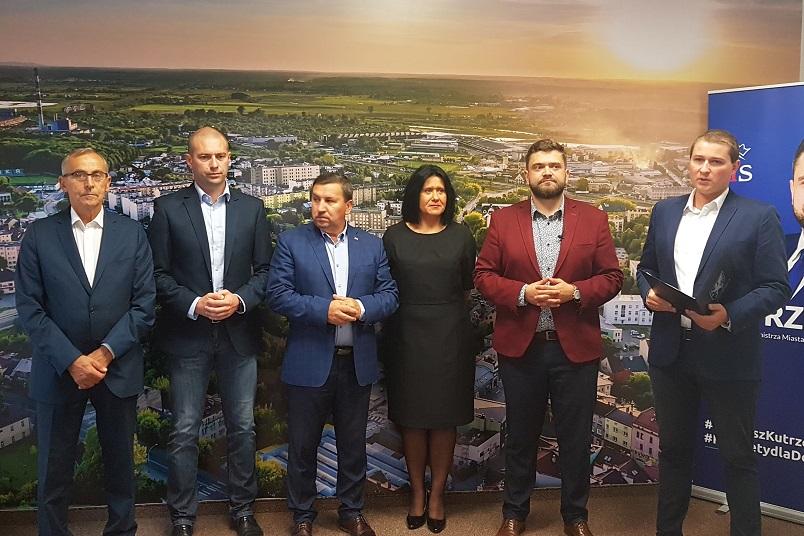 Jedynki PiS: Rostowska-Machnik, Bal, Kutrzeba, Sieradzki, Chęciek