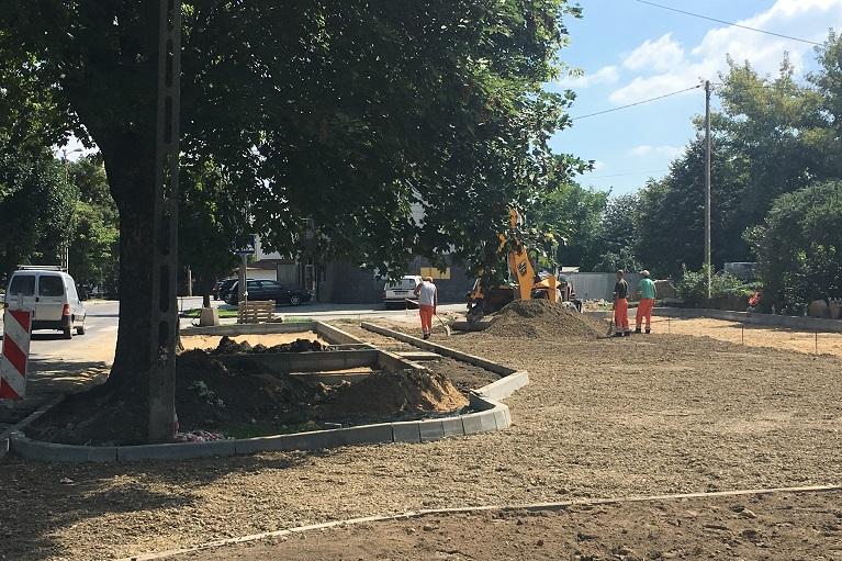 Budują parking przy Konarskiego