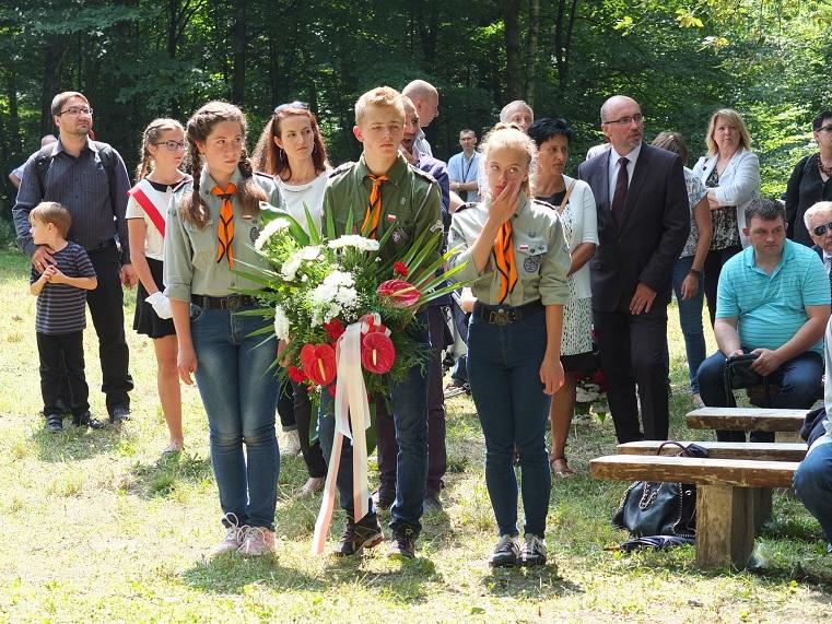Tablice pamięci ks. Stanisława Bartosza (Mieczyk) i mjra Ludwika Marszałka (Zbroja)