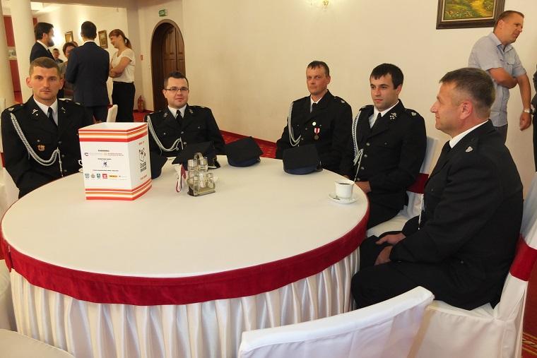 Pieniądze dla dwunastu organizacji i grup