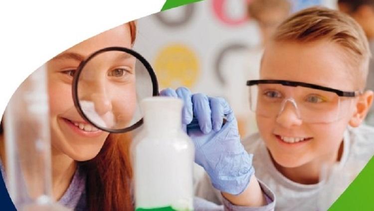 Dołącz do wielkiej gry o szkolne laboratorium!