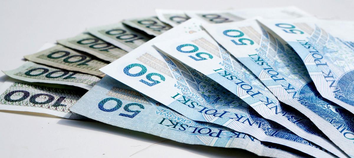 Pieniądze dla ponad dwudziestu organizacji (sonda)