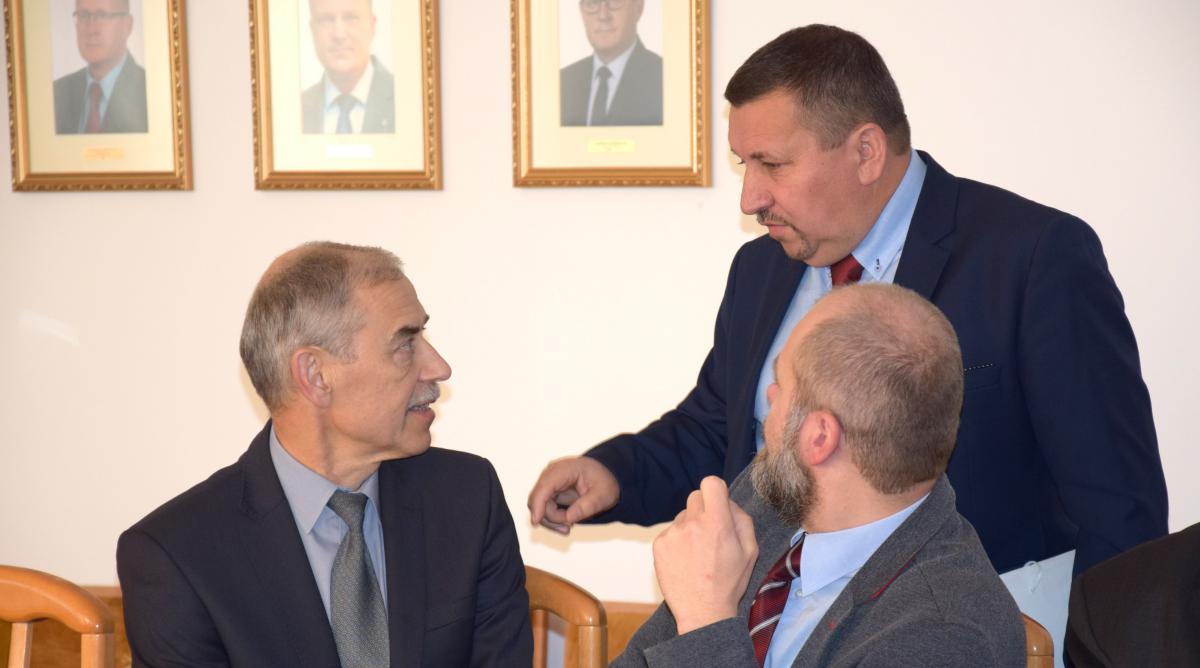 Chcą podwyżek dla urzędników (sonda)
