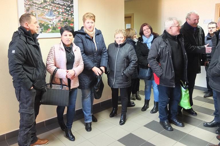 Starosta szuka pieniędzy, przerwa do piątku 