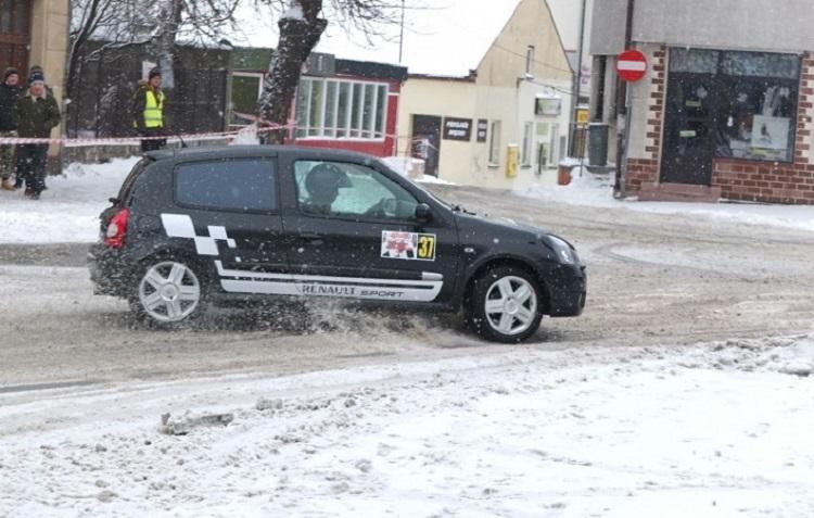 Motoorkiestra od rana w niedzielę