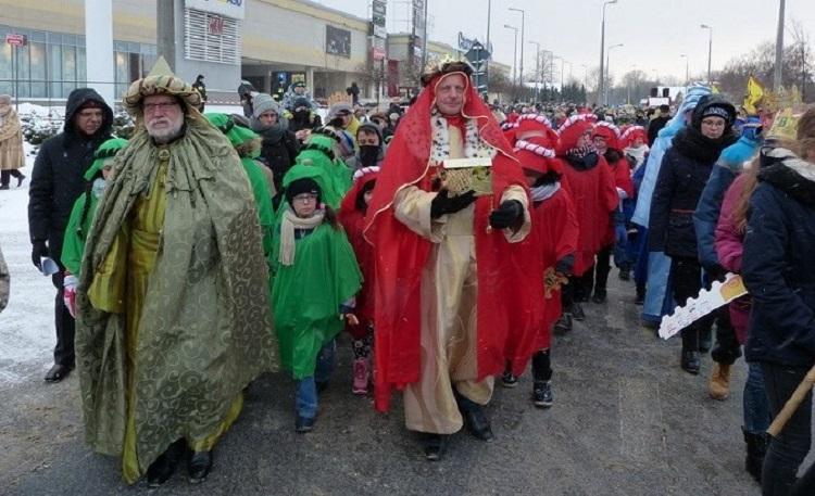 Orszak Trzech Króli przejdzie przez miasto, pokłon na Rynku