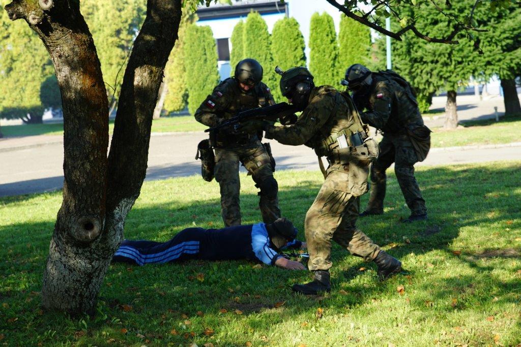 Terroryści zaatakowali Ratusz i Wodociągi Dębickie – ćwiczenia ewakuacyjne w Urzędzie Miejskim w Dębicy 