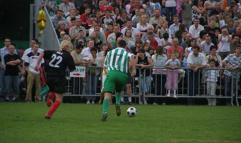 Kiedy dach na stadionie? Jeszcze nie ma pozwolenia na budowę