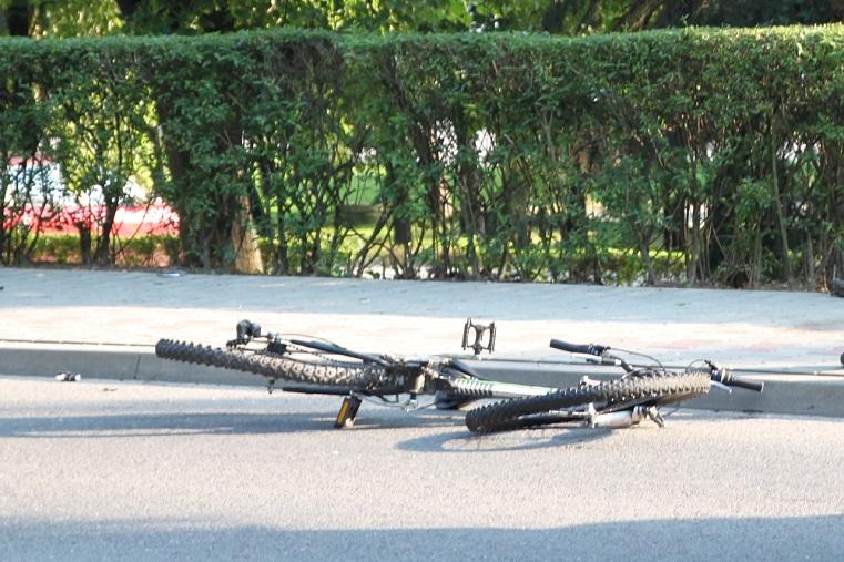 14-letni rowerzysta potrącony na drodze