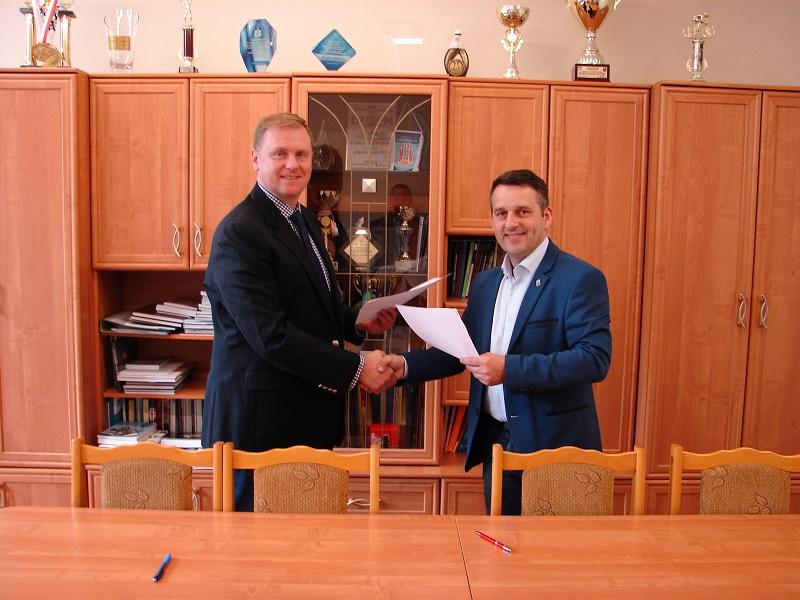 Uniwersytet Rzeszowski i UKH Dębica w jednym teamie