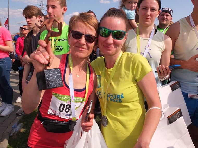 Urszula Namiota i Martyna Orkisz na najwyższym stopniu podium w Mielcu