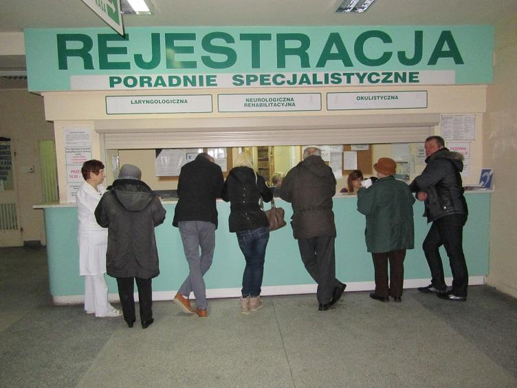 Do kardiologa miejsc już nie ma. A w innych poradniach?