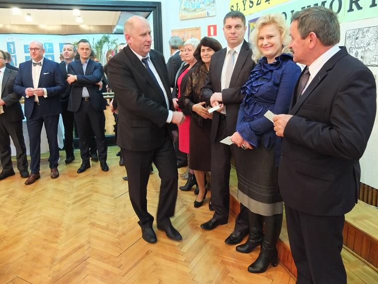 Mateusz Smoła zostaje na czele Rady Powiatu