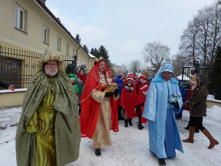 Orszak Trzech Króli przeszedł ulicami Dębicy (zdjęcia)