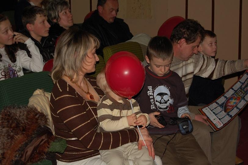 WOŚP w Brzostku: zimowy turniej, licytacje, światełko do nieba