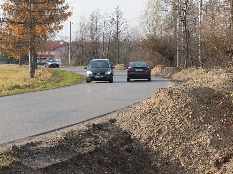 Straszęcin: chodnik będzie, ale dopiero na wiosnę