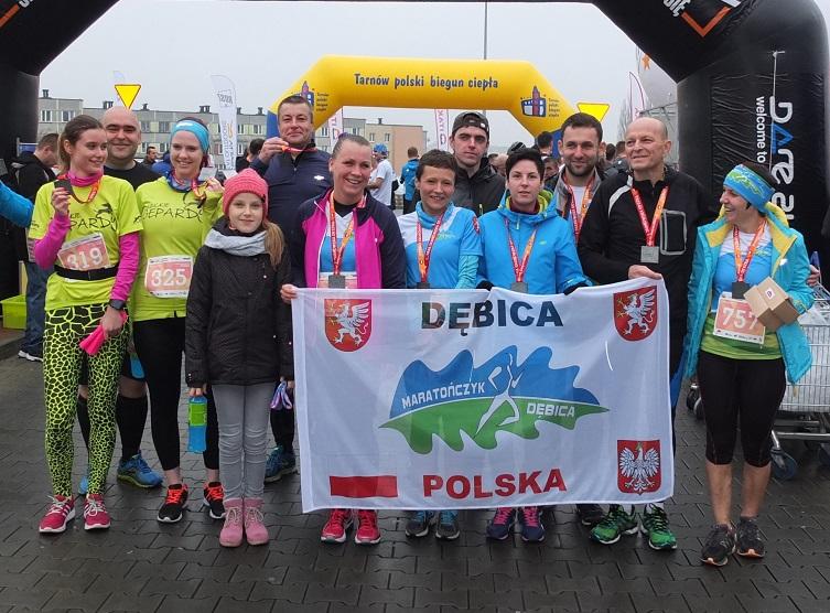 I...TAKA Dyszka po sąsiedzku - biegacze z Dębicy na mecie w świetnych humorach
