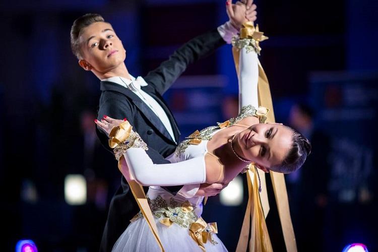 Kinga Krystek mistrzynią Podkarpacia w tańcu towarzyskim