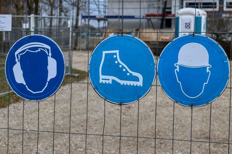 Znaki bezpieczeństwa - czym są i jakie mamy rodzaje znaków bezpieczeństwa?
